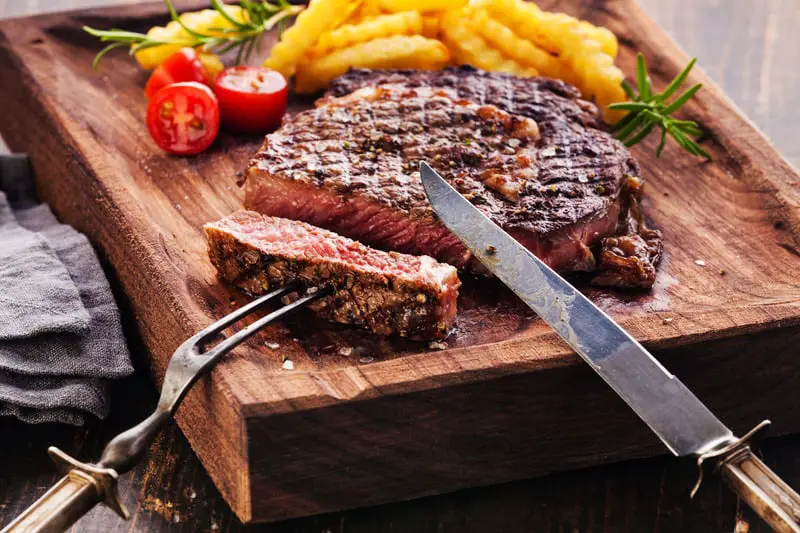 how to cut steak against the grain