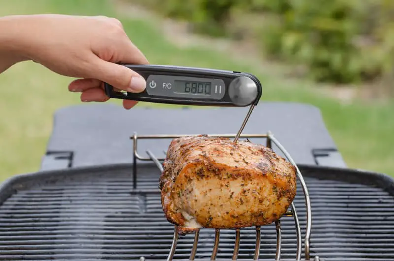 internal cooking temperature of pork chops