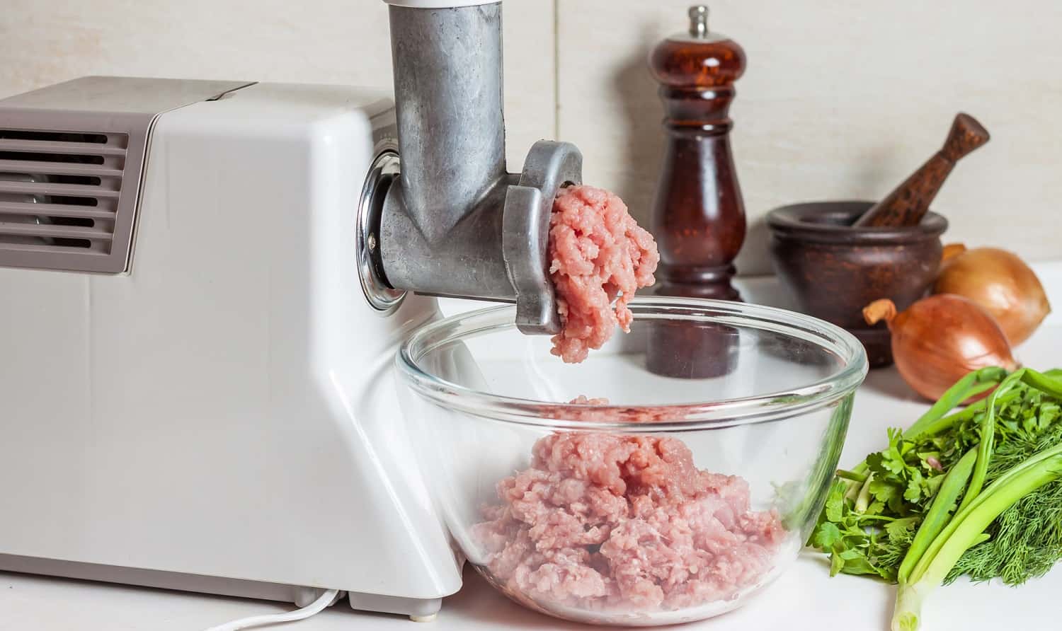 Best Meat Grinders Of 2022 [Buying Guide & Tips] Meat Answers