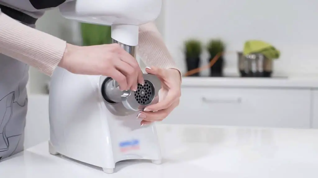how to assemble a meat grinder